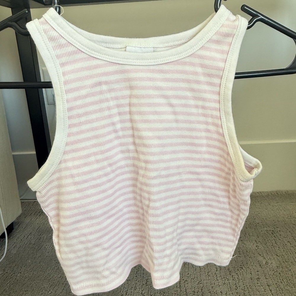 Zara Ribbed White and Pink Sleeveless Crop Top with adorable heart cut out